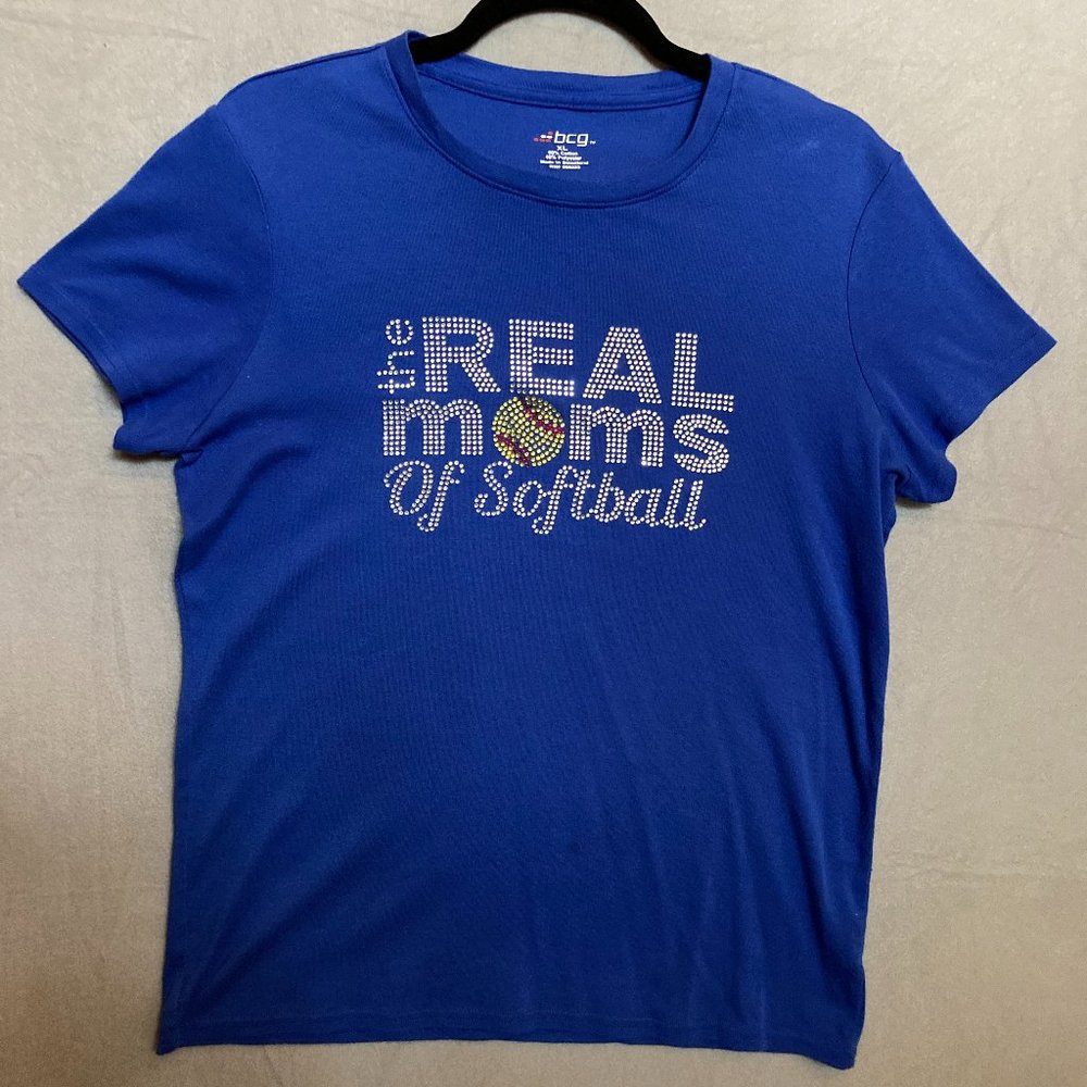 Dazzling Softball Mom Womens Size XL Tshirt Blue